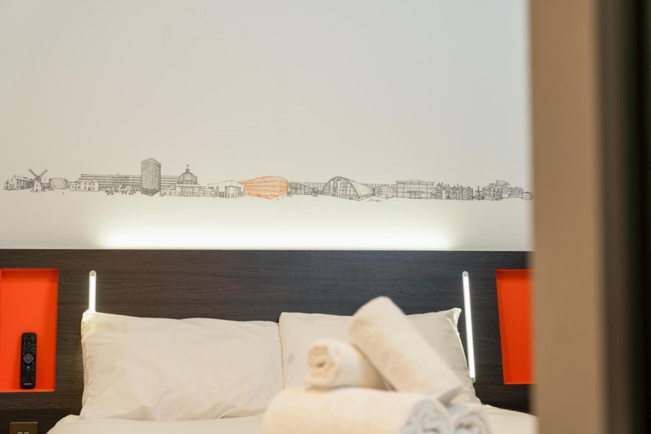 easyHotel Milton Keynes Eksteriør billede