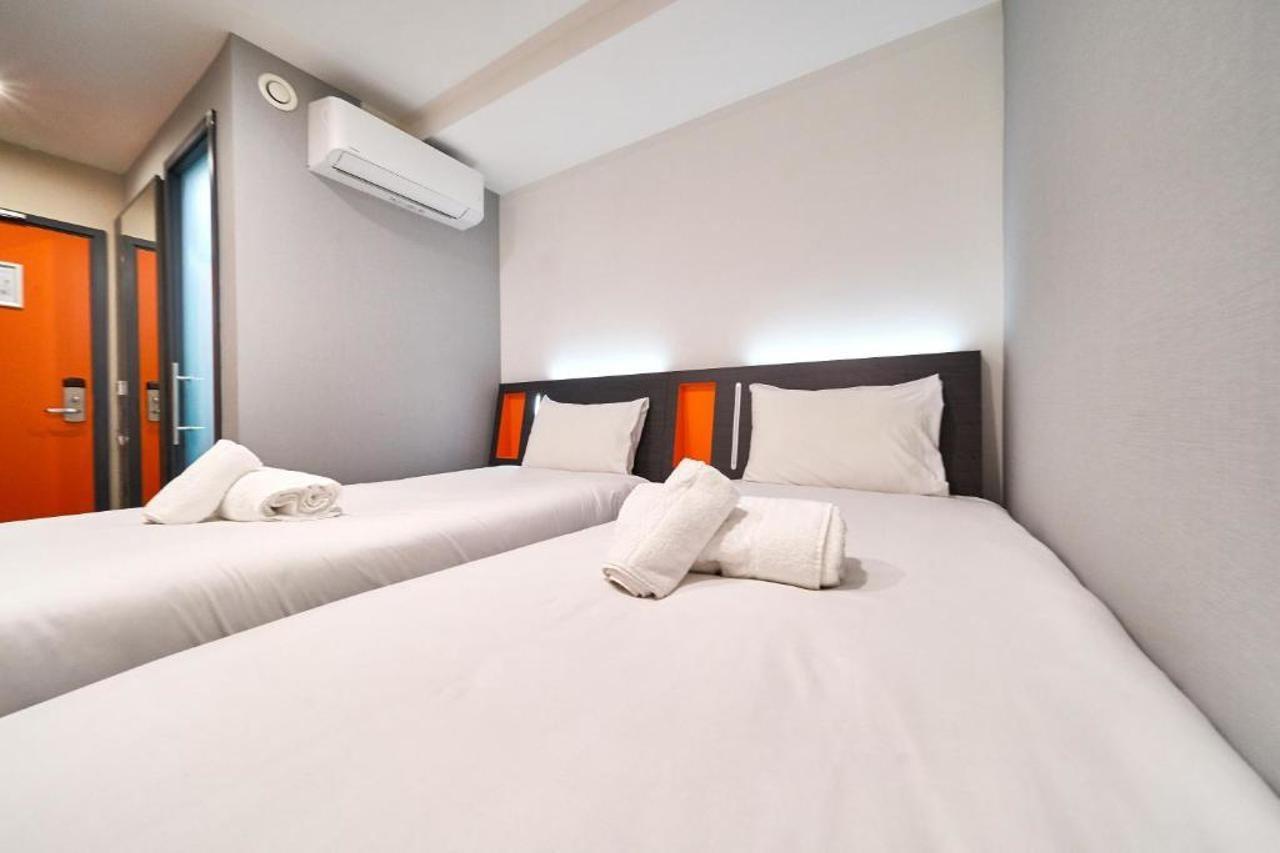 easyHotel Milton Keynes Eksteriør billede