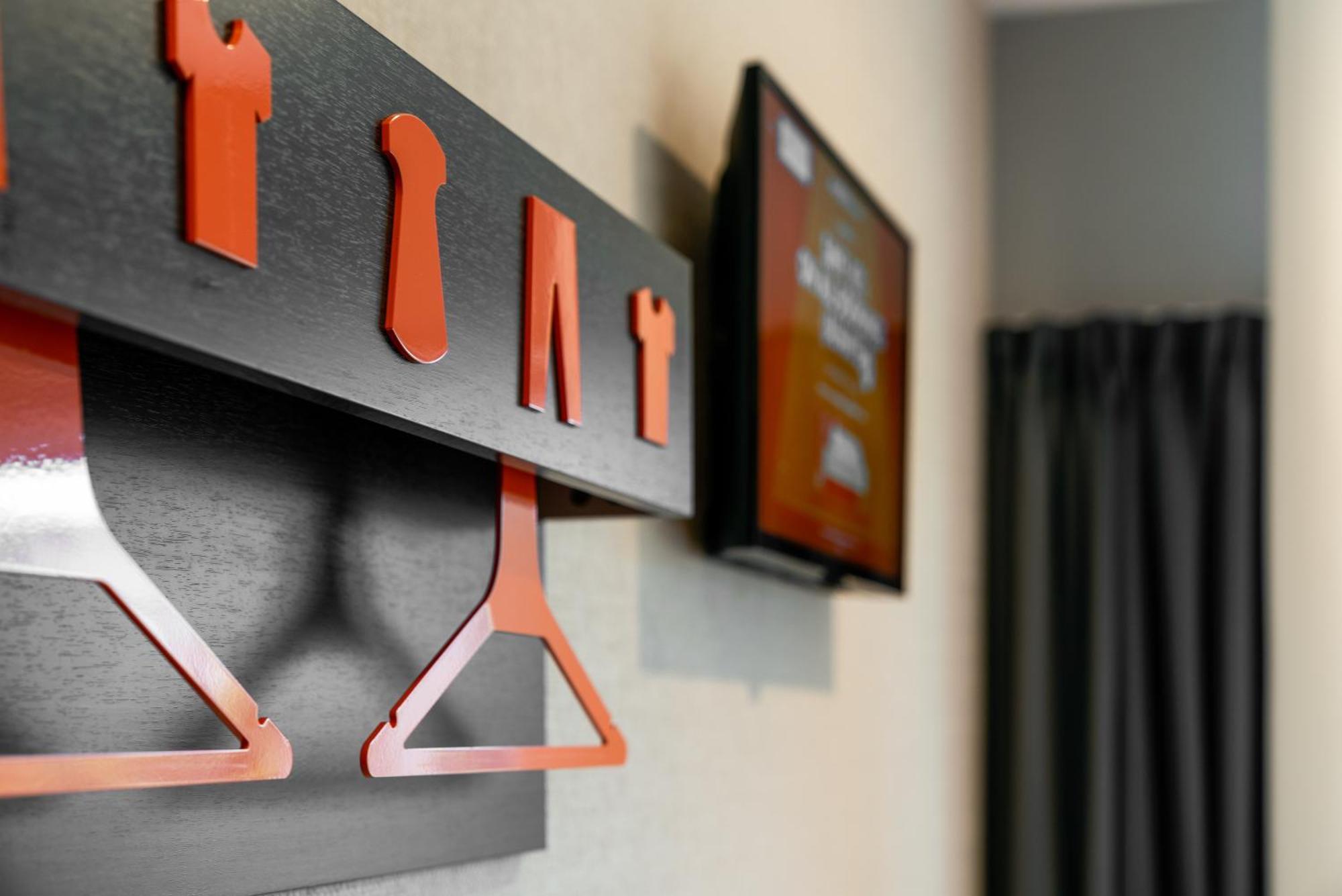 easyHotel Milton Keynes Eksteriør billede