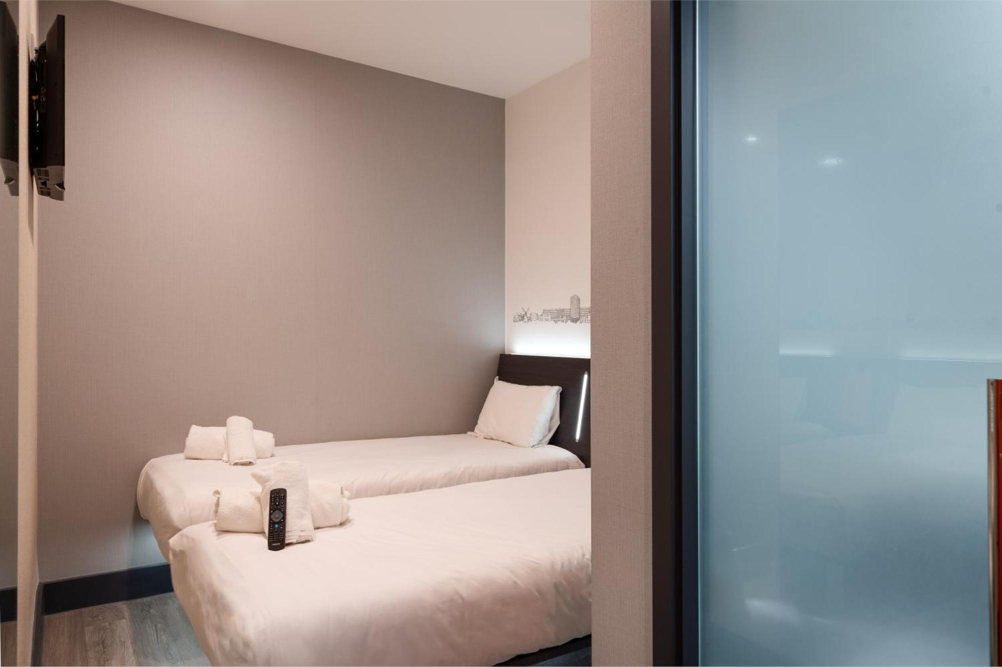 easyHotel Milton Keynes Eksteriør billede