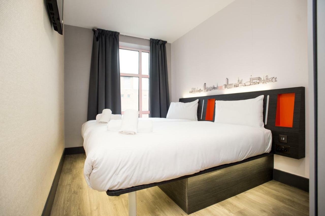 easyHotel Milton Keynes Eksteriør billede