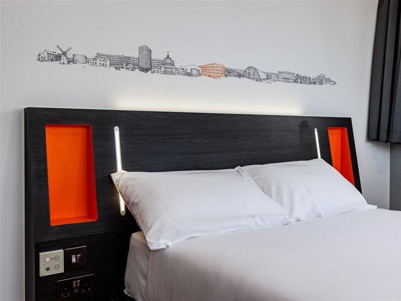 easyHotel Milton Keynes Eksteriør billede